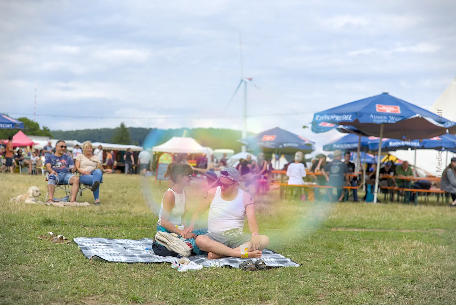 Ein Berg voller Liebe – Um die Bühnen herum